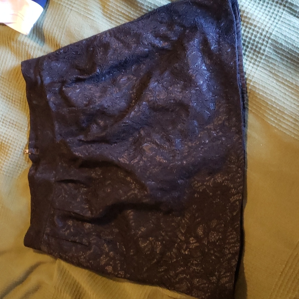 Smart Set Black lace with lining skirt